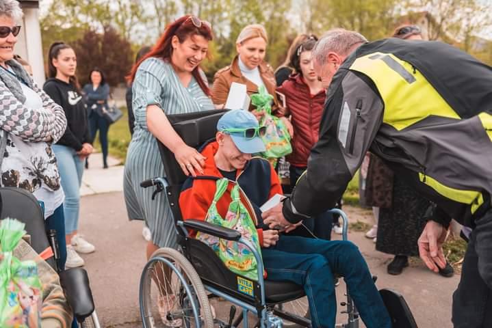 Bajkeri ponovo obradovali decu iz Dnevnog boravka „Alternativa“