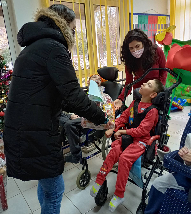 Mladi i humani